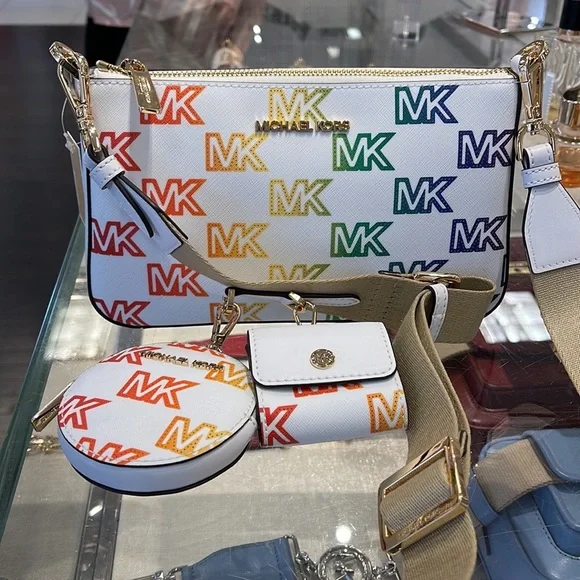 MICHAEL KORS JET SET TRAVEL SMALL SHOULDER CROSSBODY BAG WITH TECH ATTCH AIRPOD